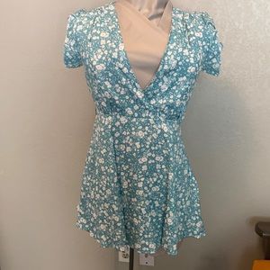 Blue and white daisy dress size Medium
